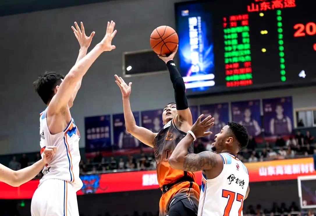 美洲杯倒计时,山东男篮转会期远射贴柱,细节引发关注,细节曝光,临场指挥获称赞的简单介绍 美洲杯倒计时,山东男篮转会期远射贴柱,细节引发关注,细节曝光,临场指挥获称赞的简单介绍