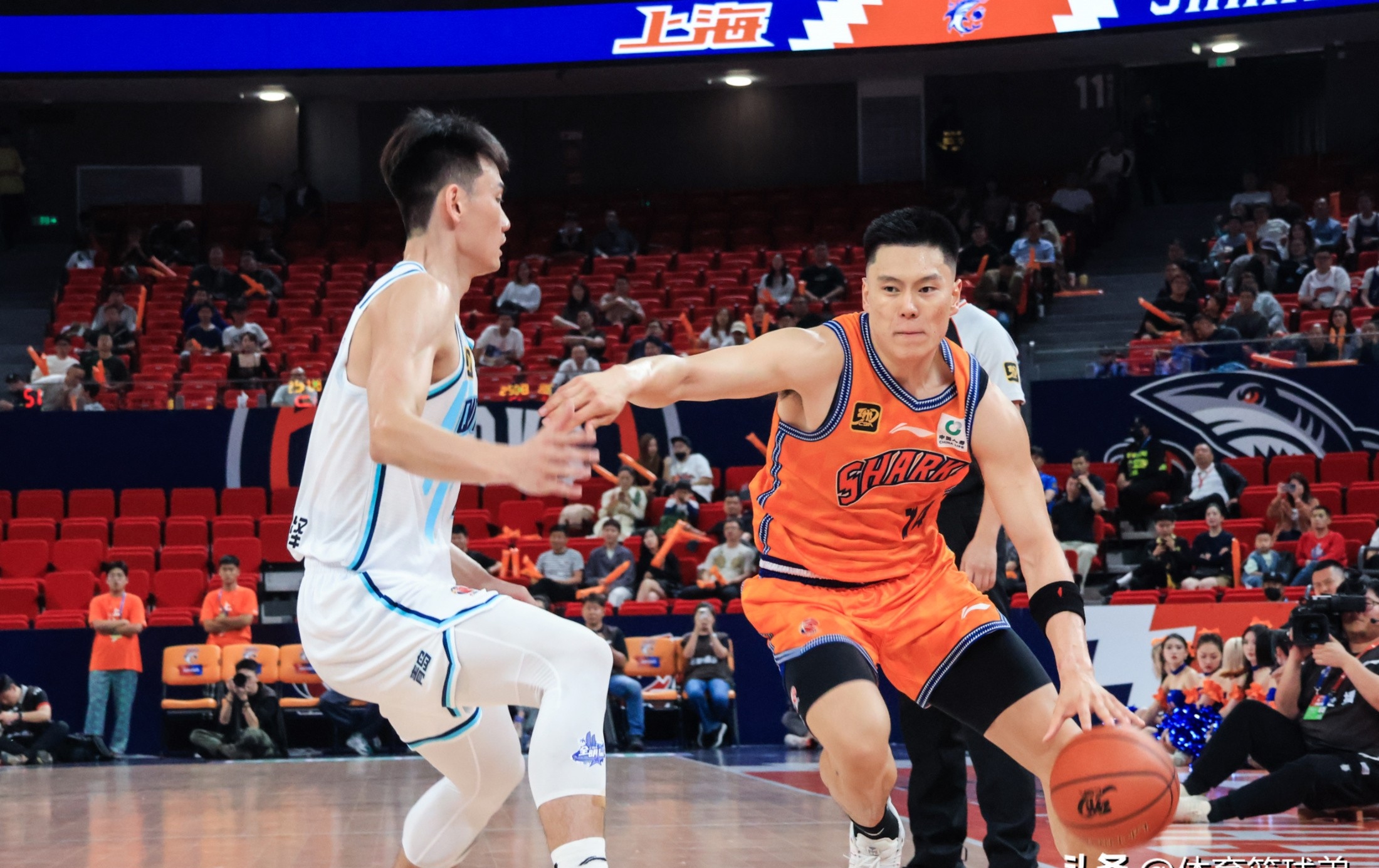 九游体育-包含今夜浙江队备战西甲，外线爆发细节曝光，压力陡增，年轻球员得到机会的词条