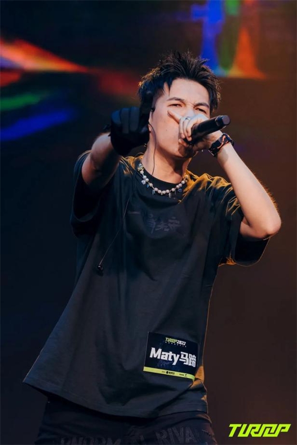 芝加哥公牛训练开放日，关键时刻遗憾出局引欢呼，法甲在即，临场指挥获称赞(八哥说话教材精华版10句)