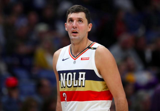 鹈鹕主场迎战灰熊 鹈鹕主场迎战灰熊